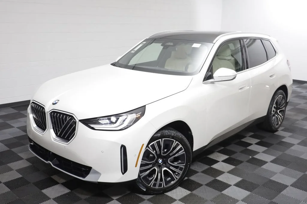 New 2026 MINERAL WHITE BMW 30 xDrive image 2