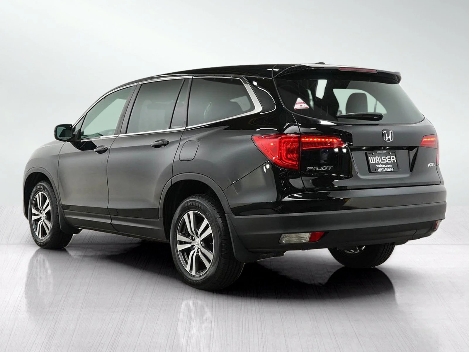 Used 2017  Honda ex image 3