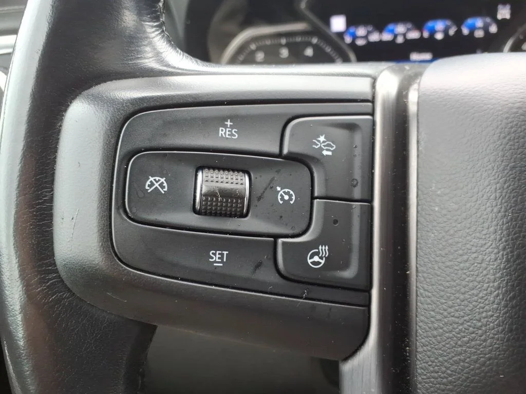 Used 2020 White GMC Denali image 37
