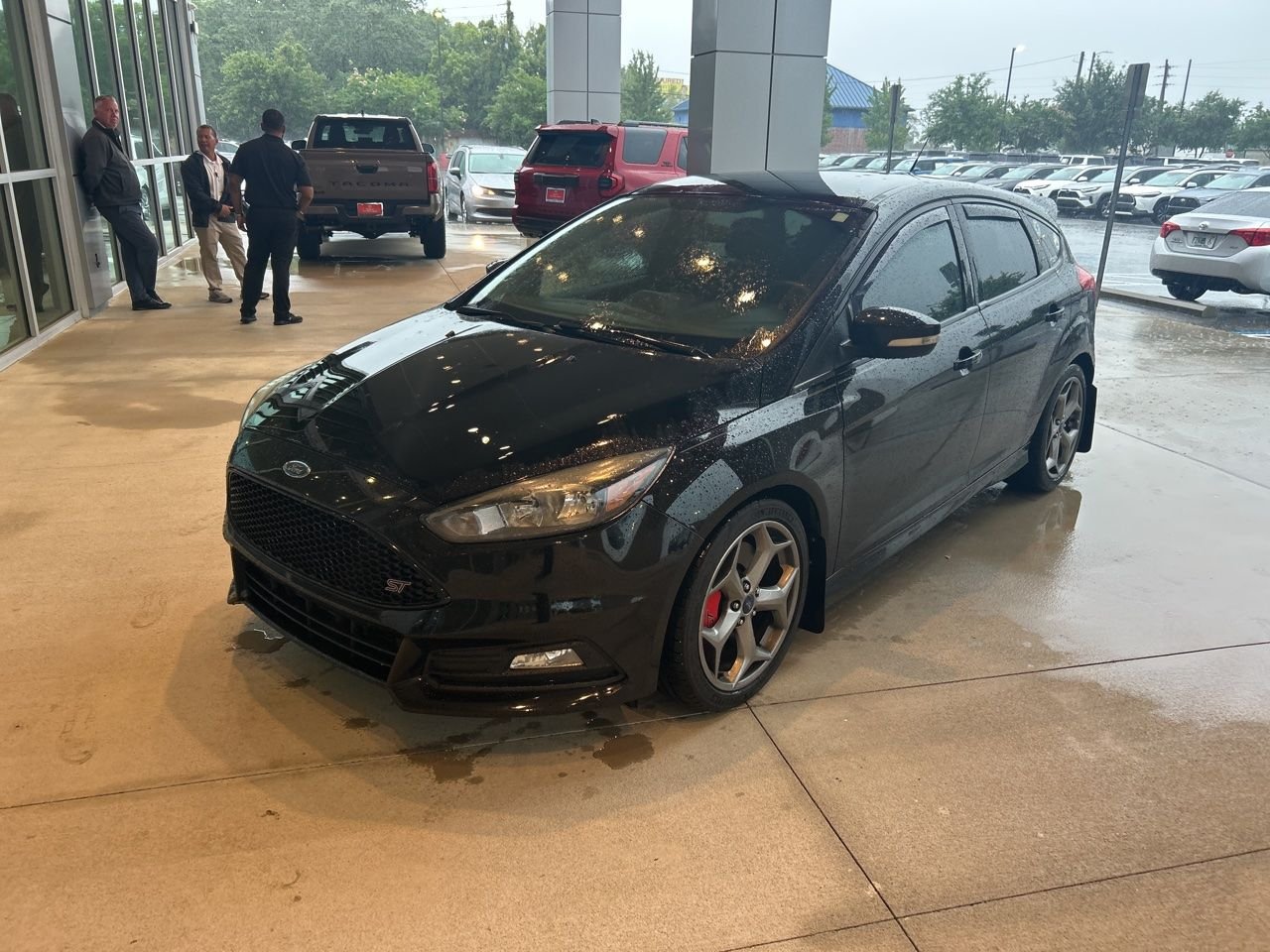 2017 Ford Focus 5 Door Hatch ST's photo