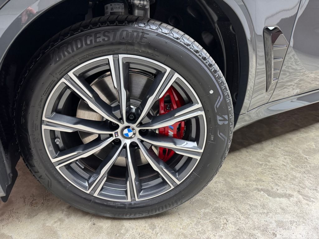 New 2026 Gray BMW M60i image 27