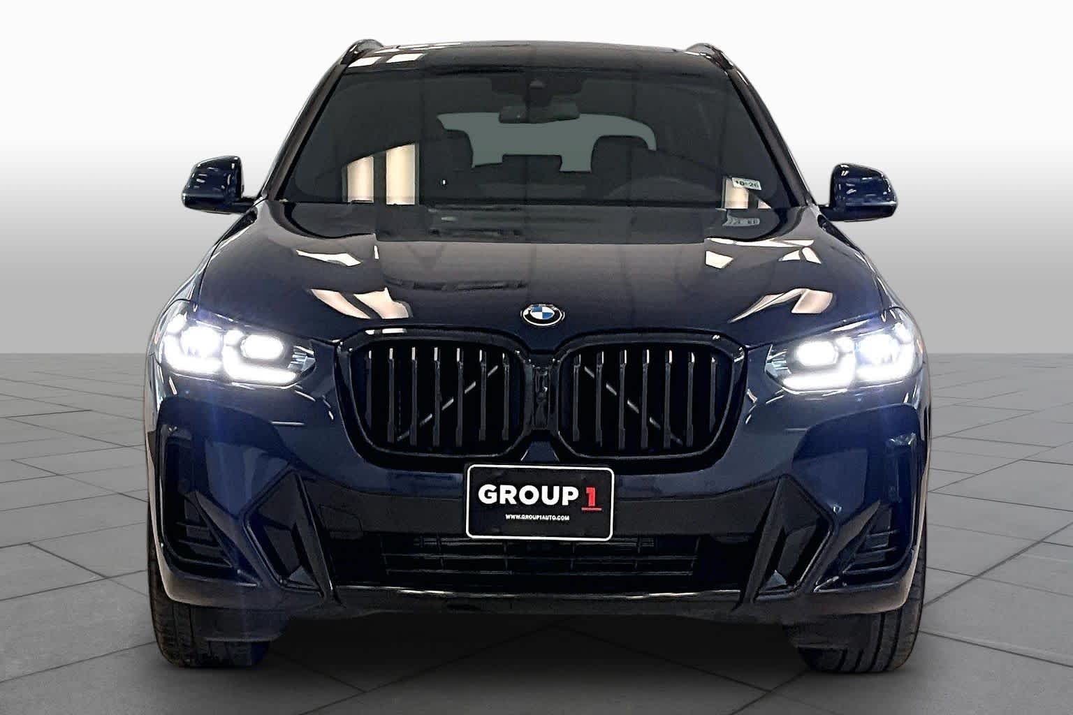Used 2024 Tanzanite Blue II Metallic BMW sDrive30i image 3