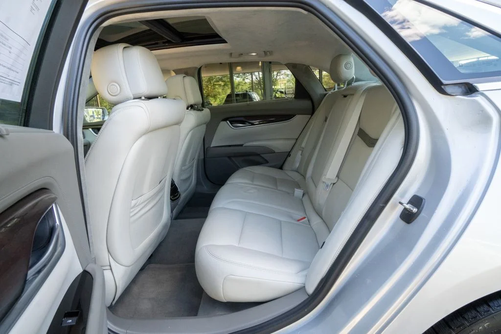 Used 2014 Silver Cadillac Platinum image 18