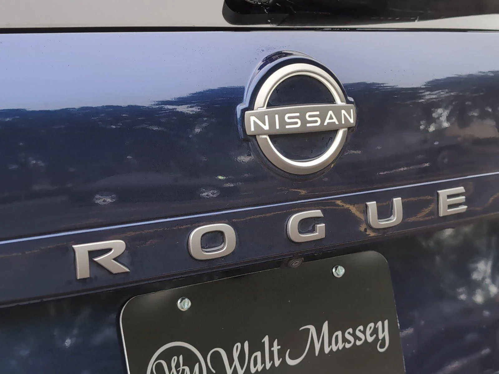 Used 2025 Deep Ocean Blue Pearl Nissan SV image 34