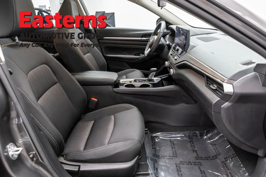 Used 2023 Gray Nissan 2.5 SV image 25