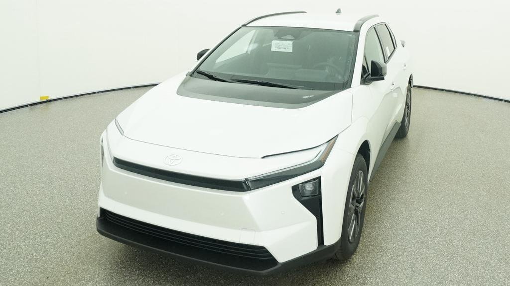 New 2026 Wind Chill Pearl Toyota XLE image 17
