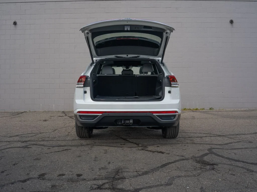 New 2026 White Volkswagen 2.0T SEL image 6