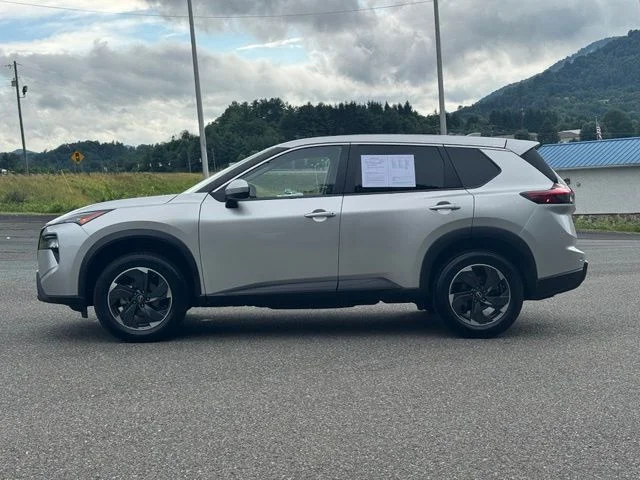Used 2024 Silver Nissan SV image 4