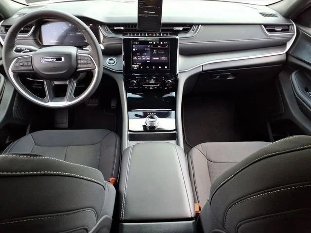 2025 Jeep Grand Cherokee Laredo - Photo 6