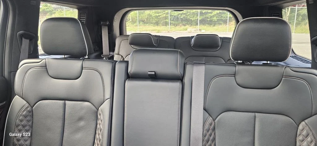 Used 2023 Gray Jeep Summit image 12
