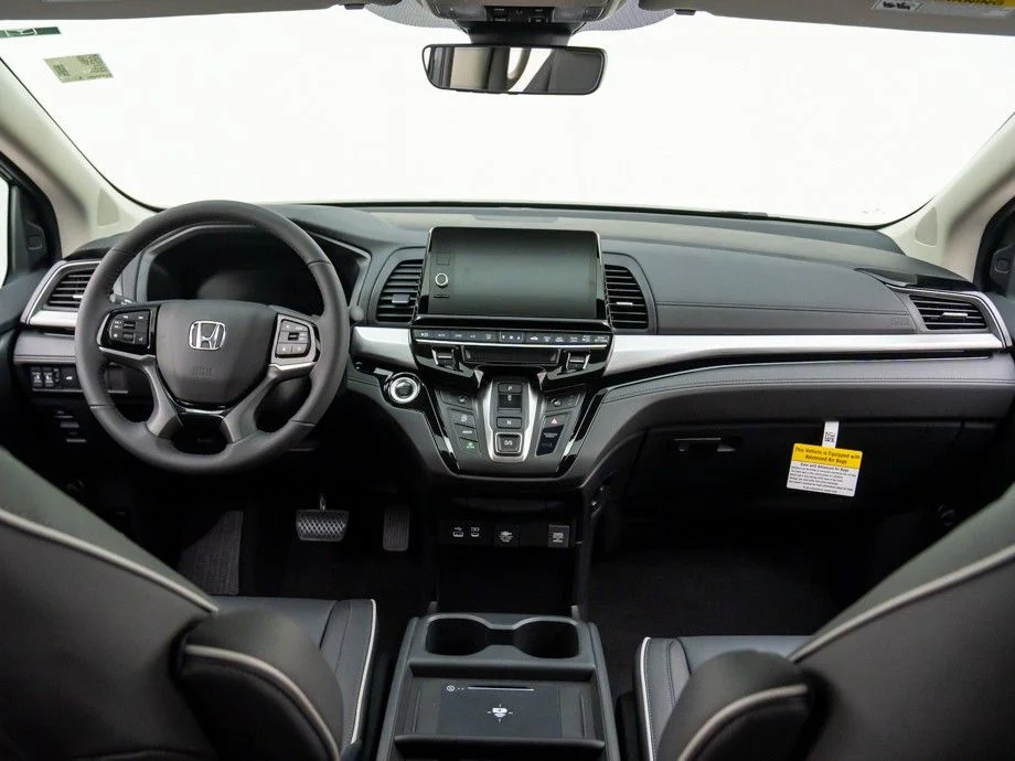 New 2026 Gray Honda Touring image 10