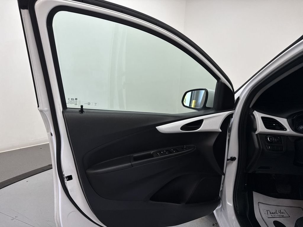 Used 2017 Summit White Chevrolet 1LT image 13