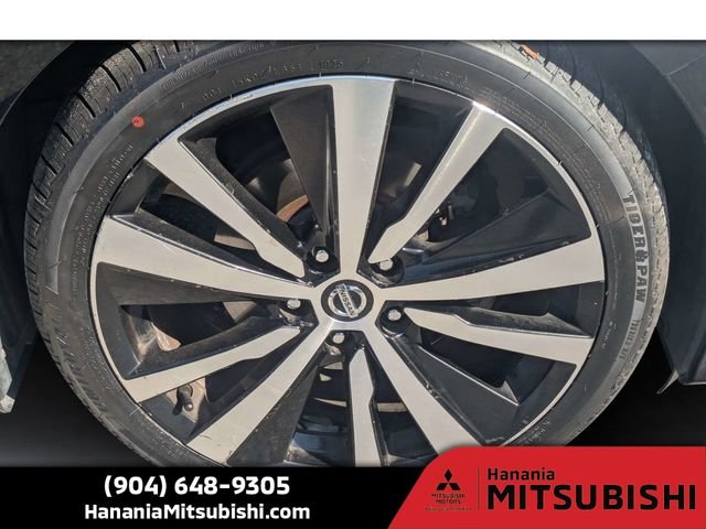 Used 2019 Black Nissan 2.5 Platinum image 11