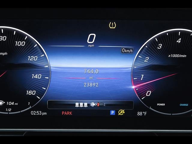 Used 2023  Mercedes-Benz GLC 300 4MATIC® image 24