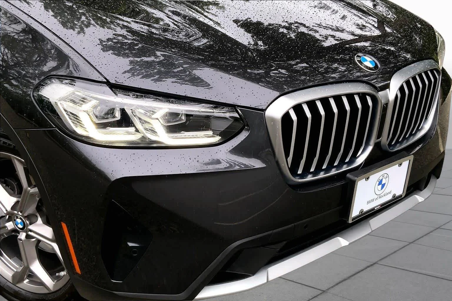 Used 2022 Dark Graphite Metallic BMW xDrive30i image 28