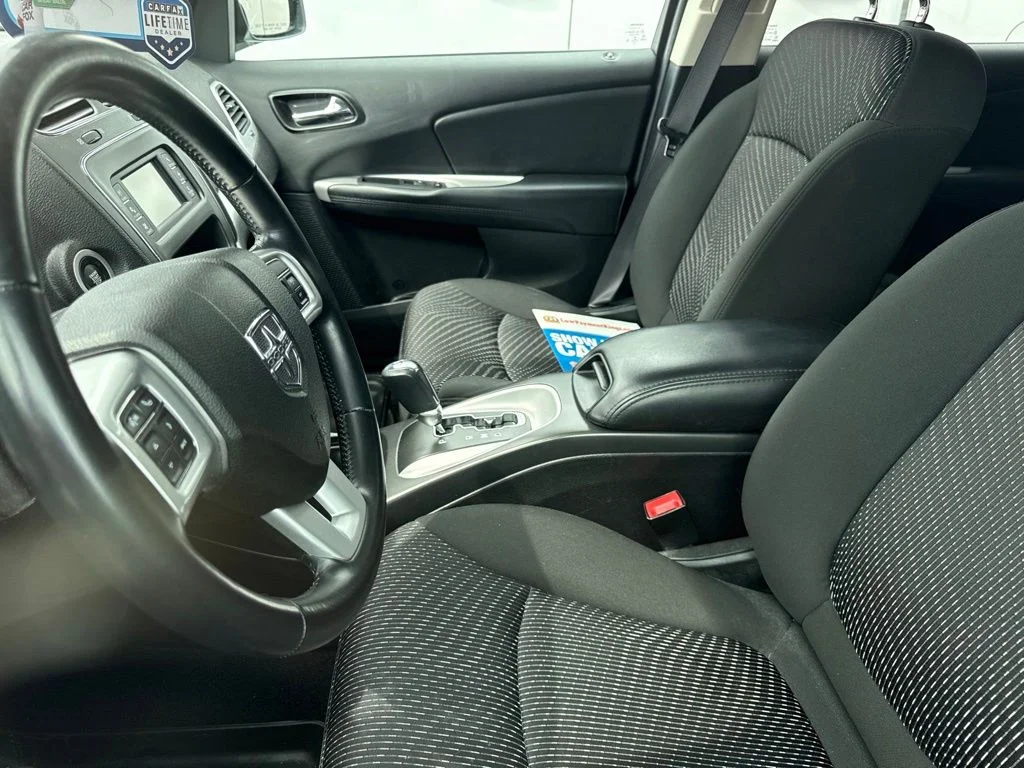 Used 2020 Gray Dodge SE image 12
