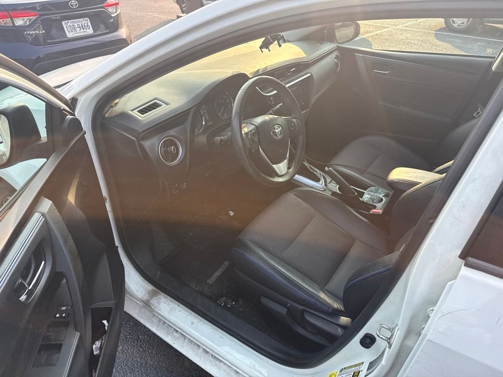 Used 2018 White Toyota SE image 5