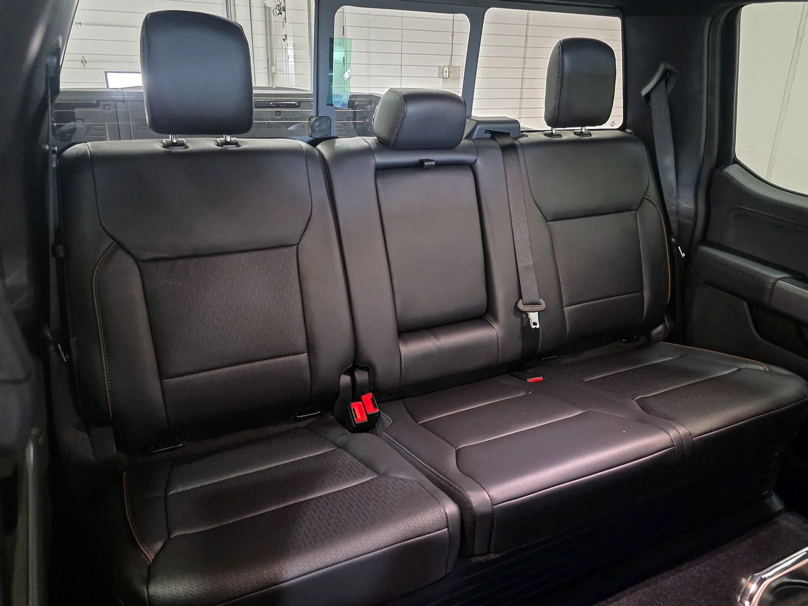 New 2026 Agate Black Metallic Ford Lariat® image 22