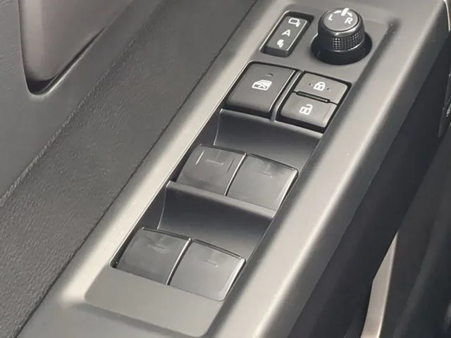 New 2026 Magnetic Gray Metallic Toyota Platinum image 24