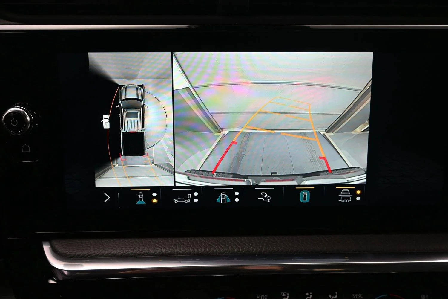 Used 2023 Onyx Black GMC Denali image 33
