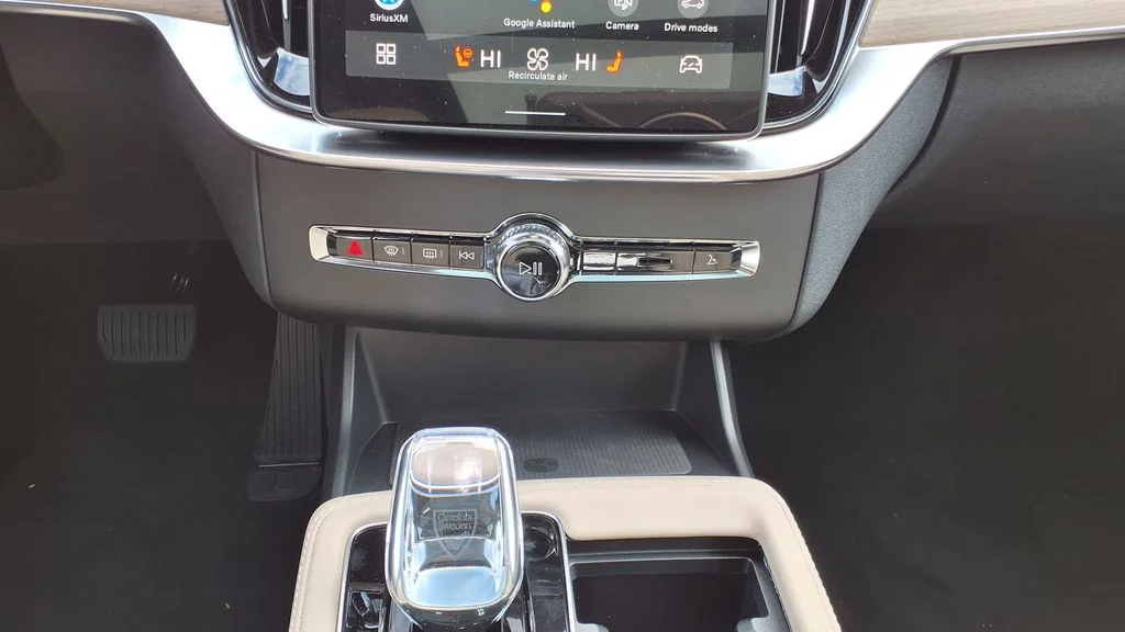 2026 Volvo XC90 Core - Photo 23