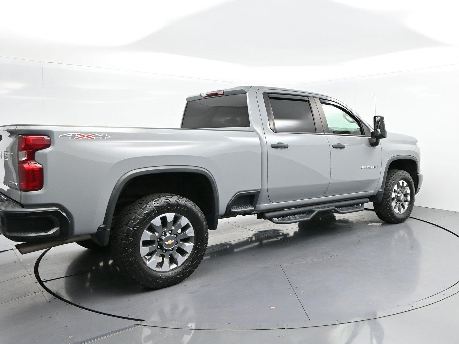 Used 2024 Slate Gray Metallic Chevrolet Custom image 7
