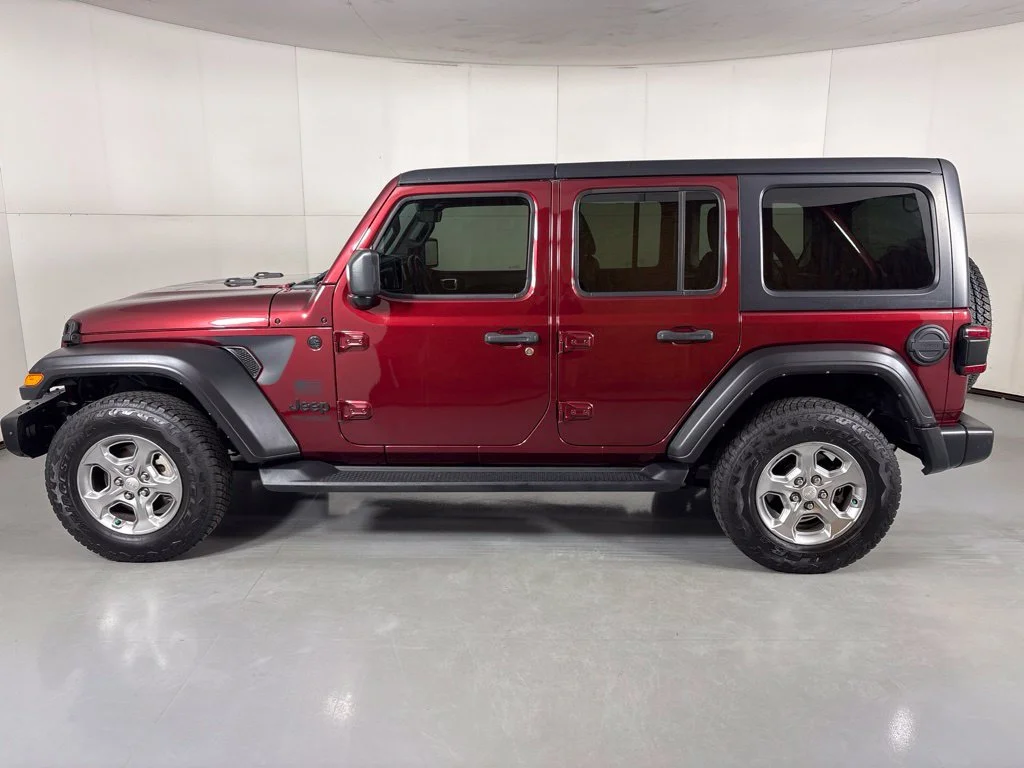 Used 2021 Red Jeep Unlimited Sport image 5