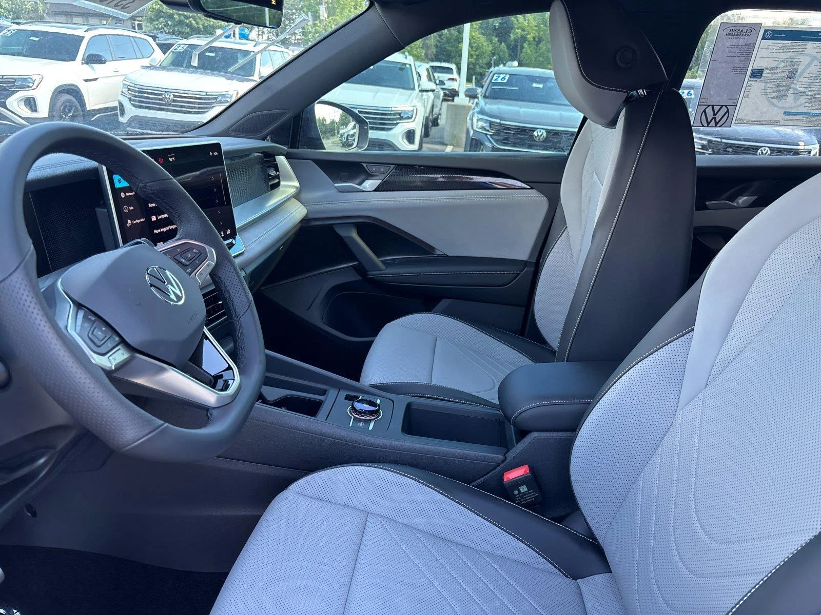 New 2026 monterey blue with deep black roof Volkswagen SE R-Line Black image 15