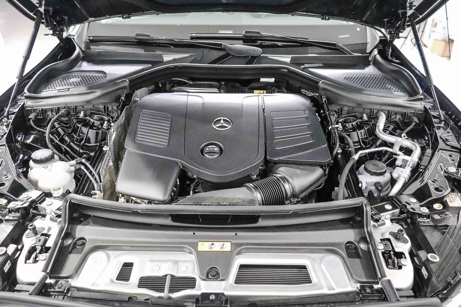 Used 2026 Black Mercedes-Benz GLC 300 image 29