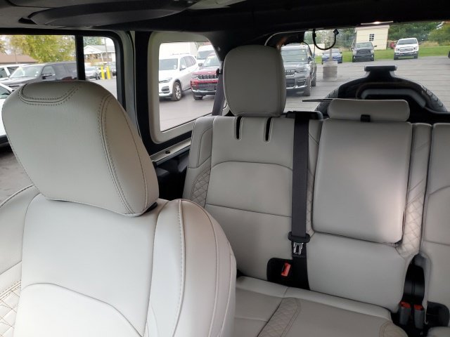 Used 2023 Silver Jeep Sahara 4xe image 14
