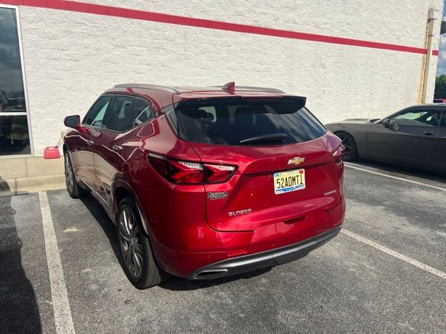 Used 2019 Red Chevrolet Premier image 4