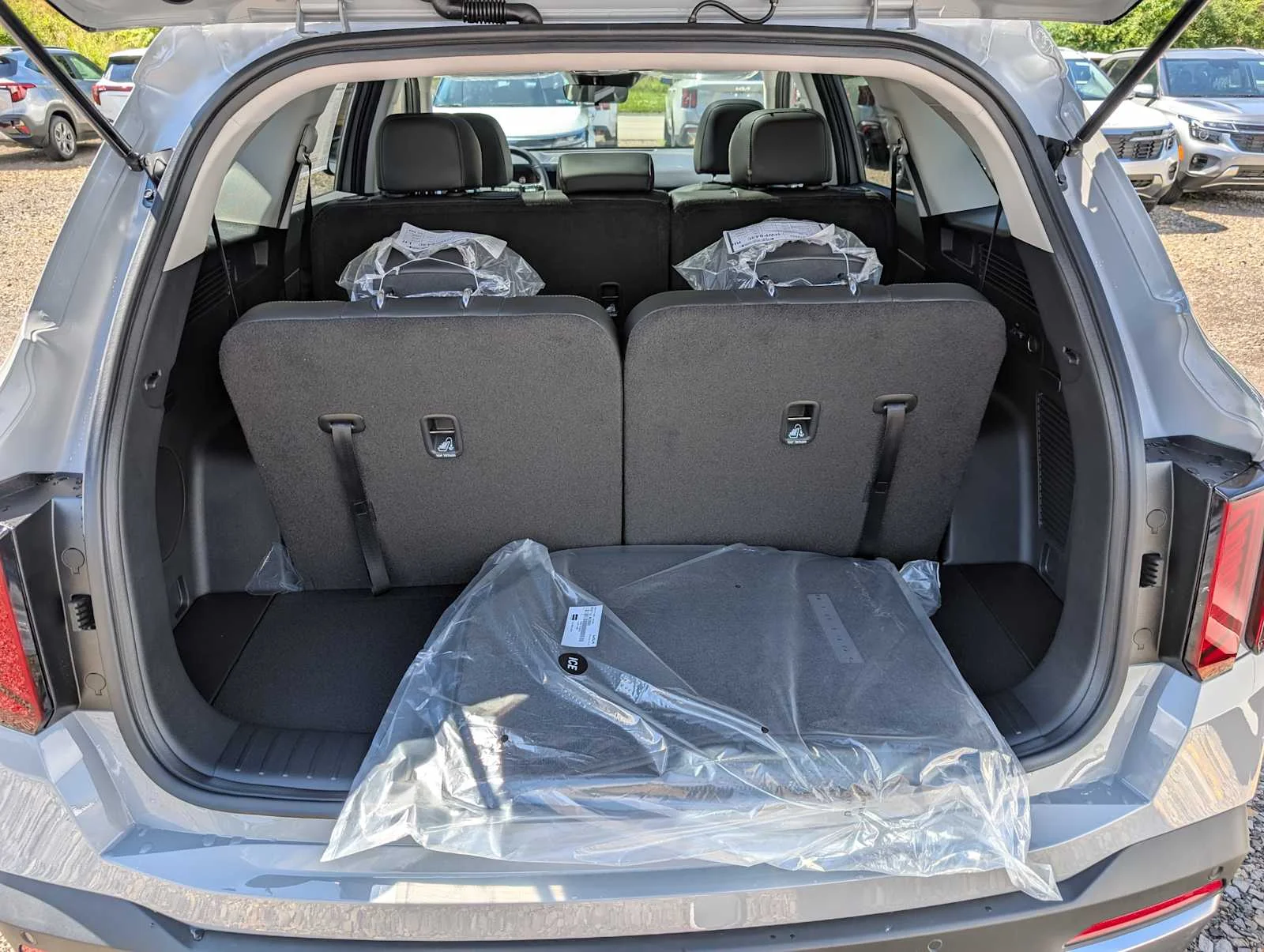 New 2026 Wolf Gray Kia S image 7