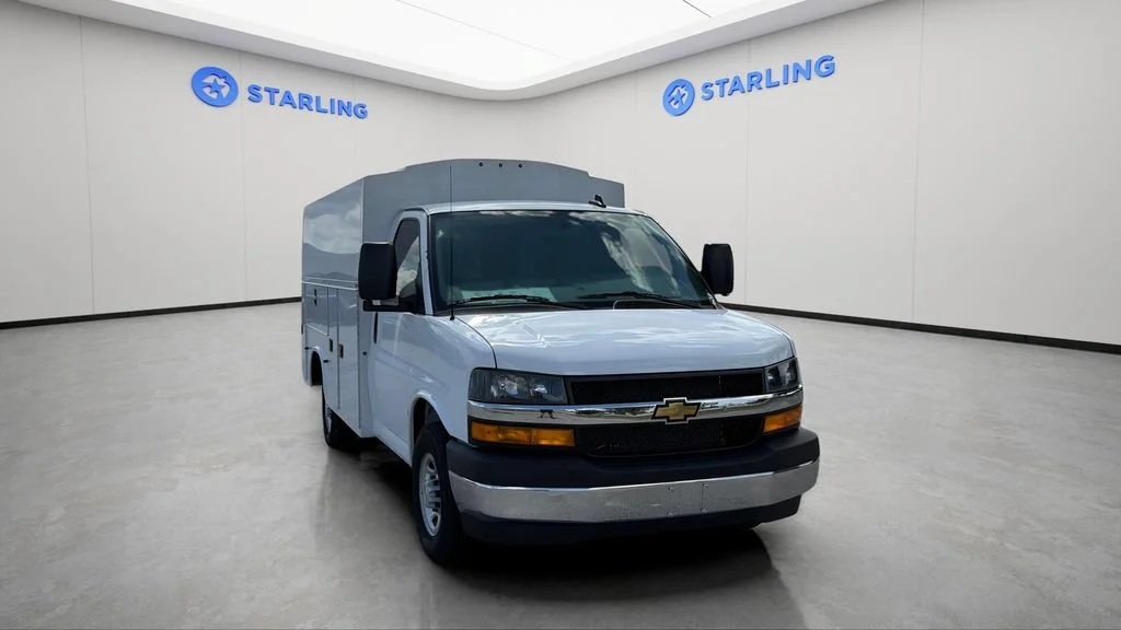 New 2026 Summit White Chevrolet 1WT image 14