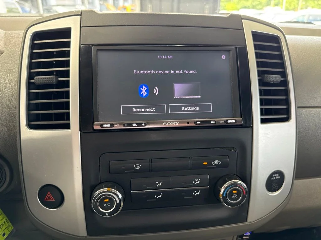 Used 2016 Silver Nissan SV image 14