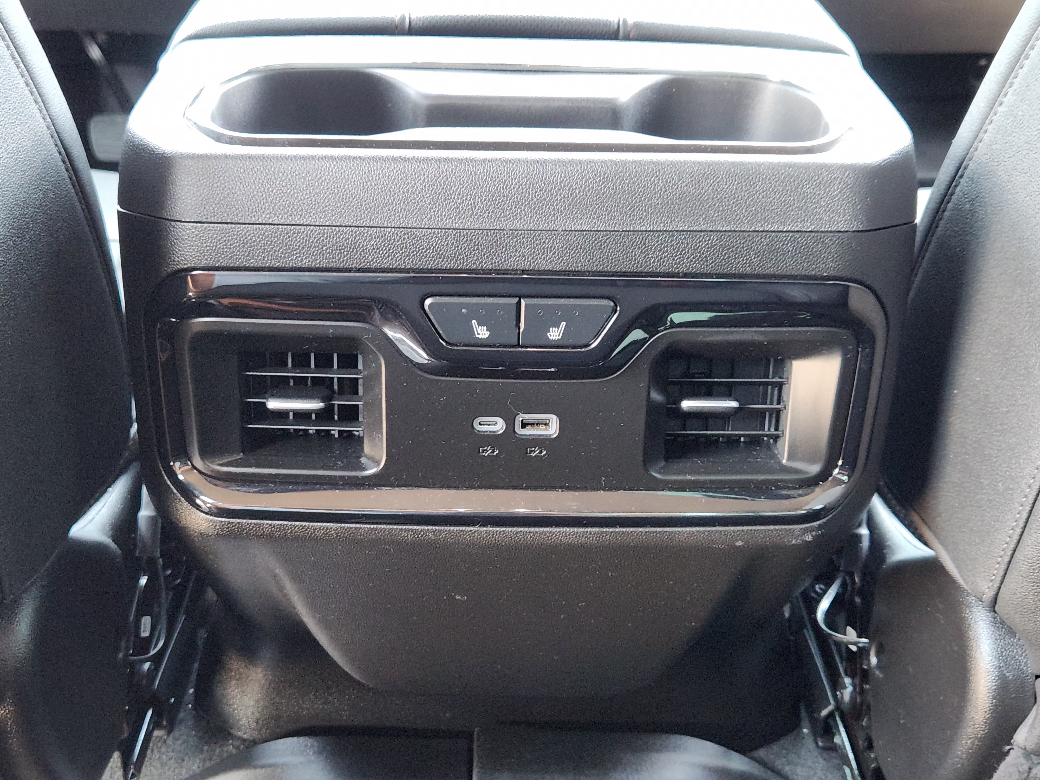 Used 2025 Summit White GMC AT4 image 30