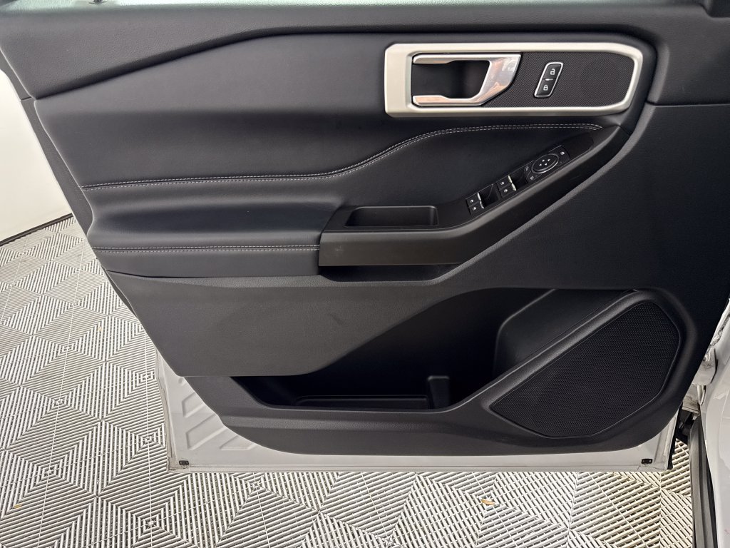 2020 Ford Explorer XLT - Photo 10