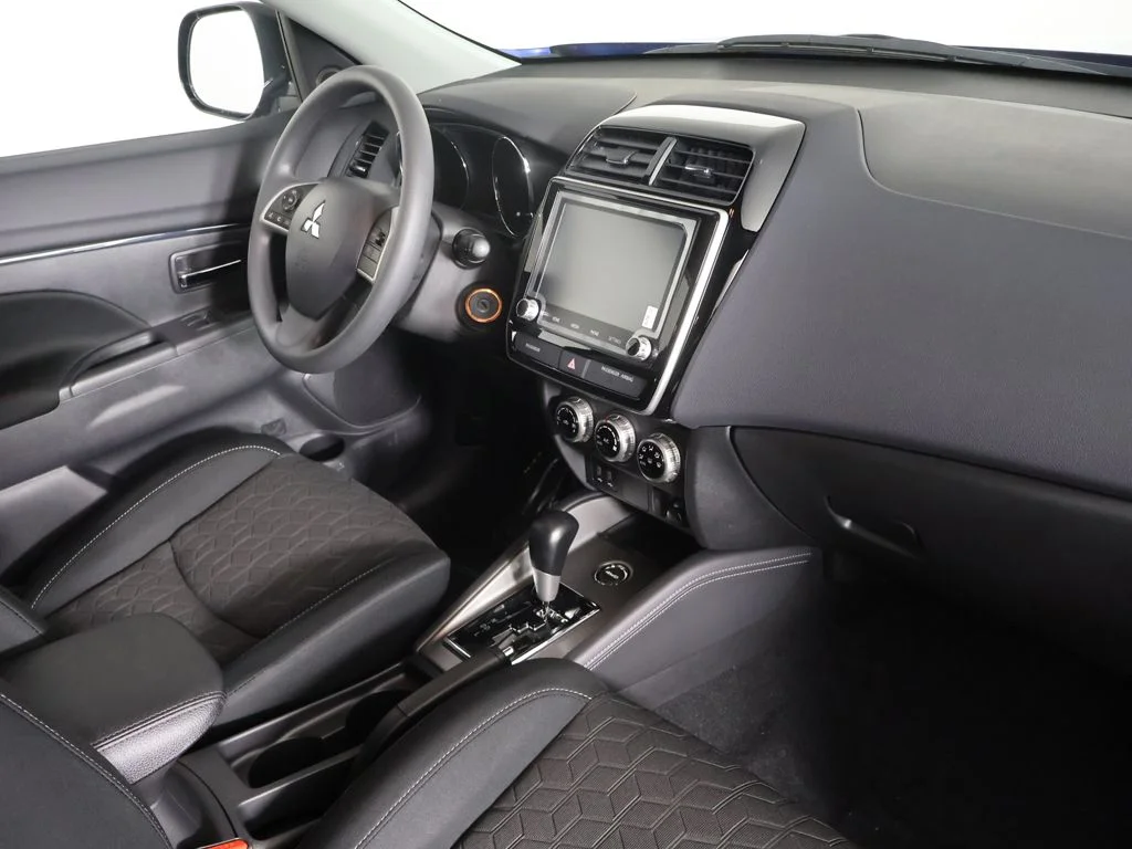 New 2026 Blue Mitsubishi 2.0 ES image 24