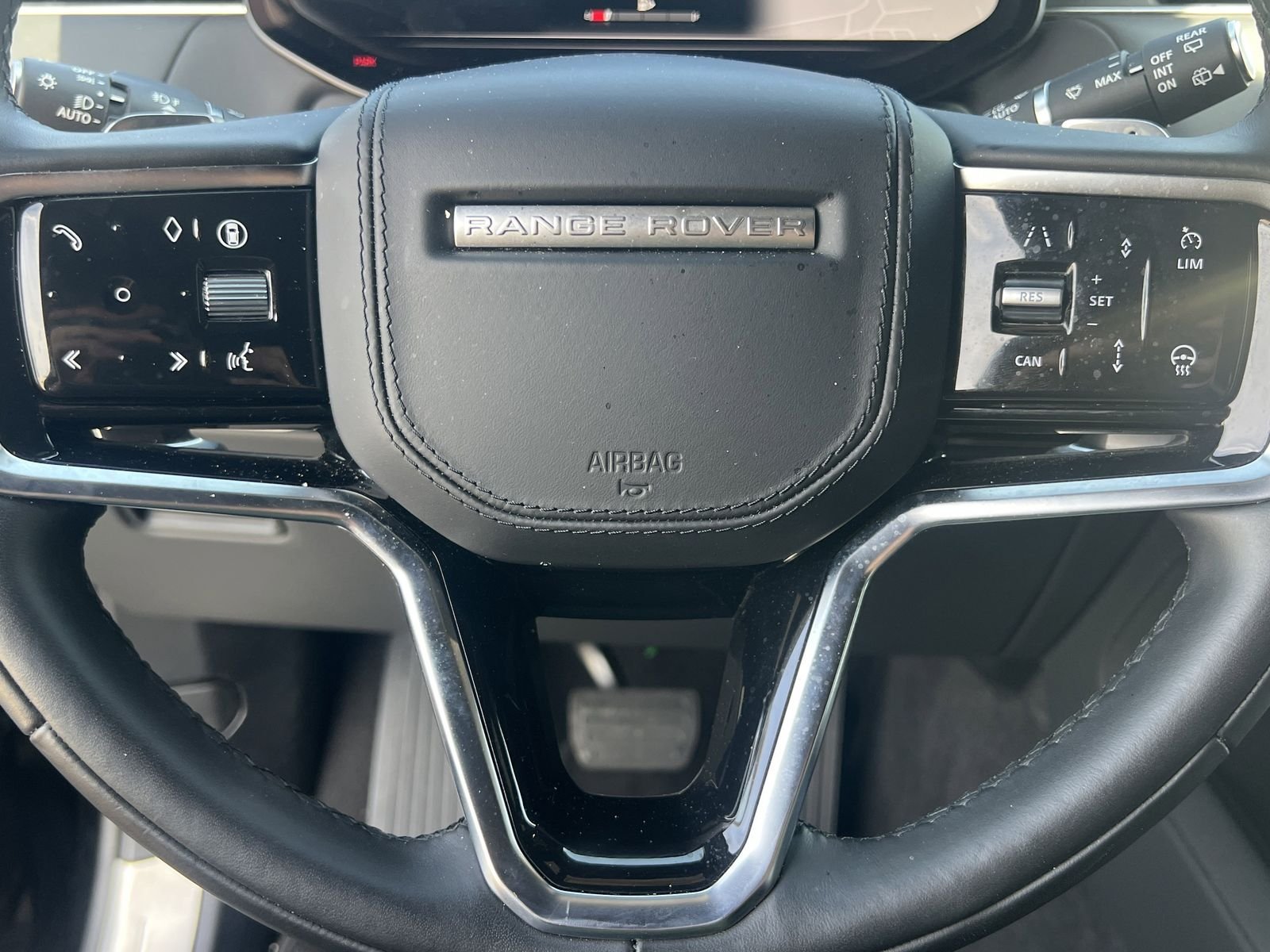 Used 2025 Black Land Rover SE image 10