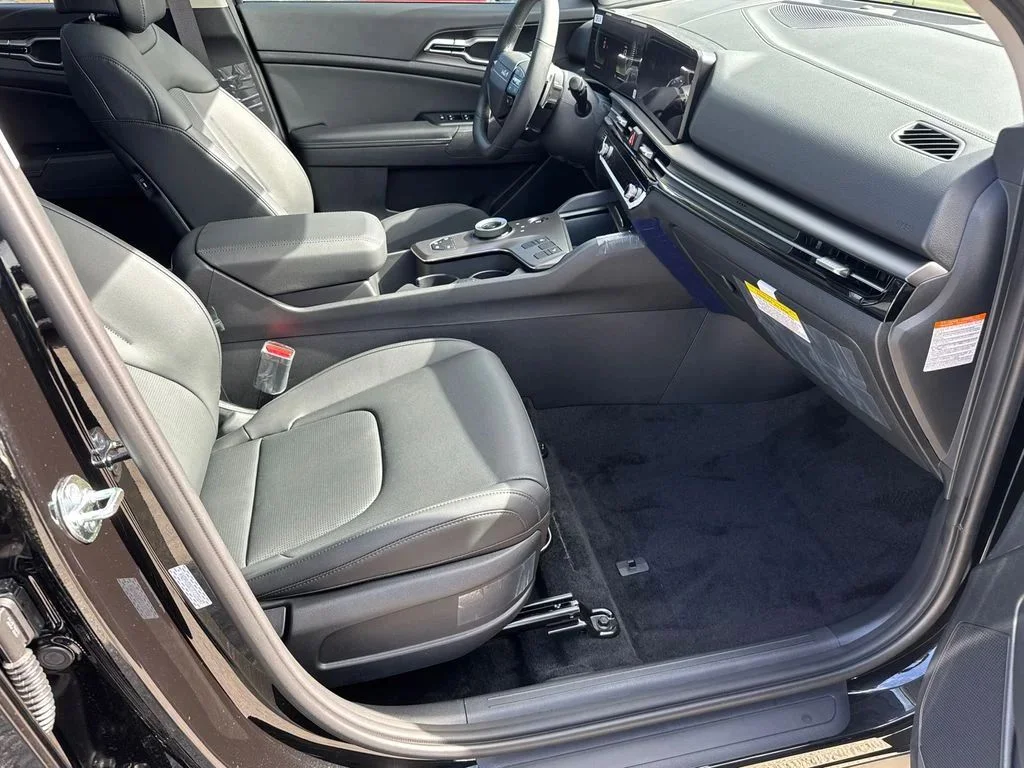 New 2026 Black Kia EX image 13