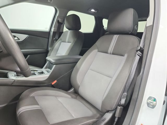 Used 2025 White Chevrolet LT image 19