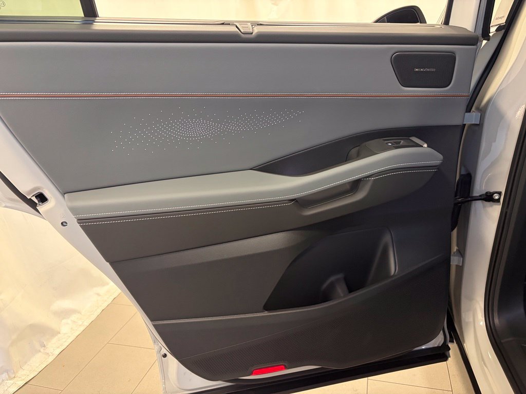 New 2027 Sandstone Volkswagen 2.0T SEL image 44