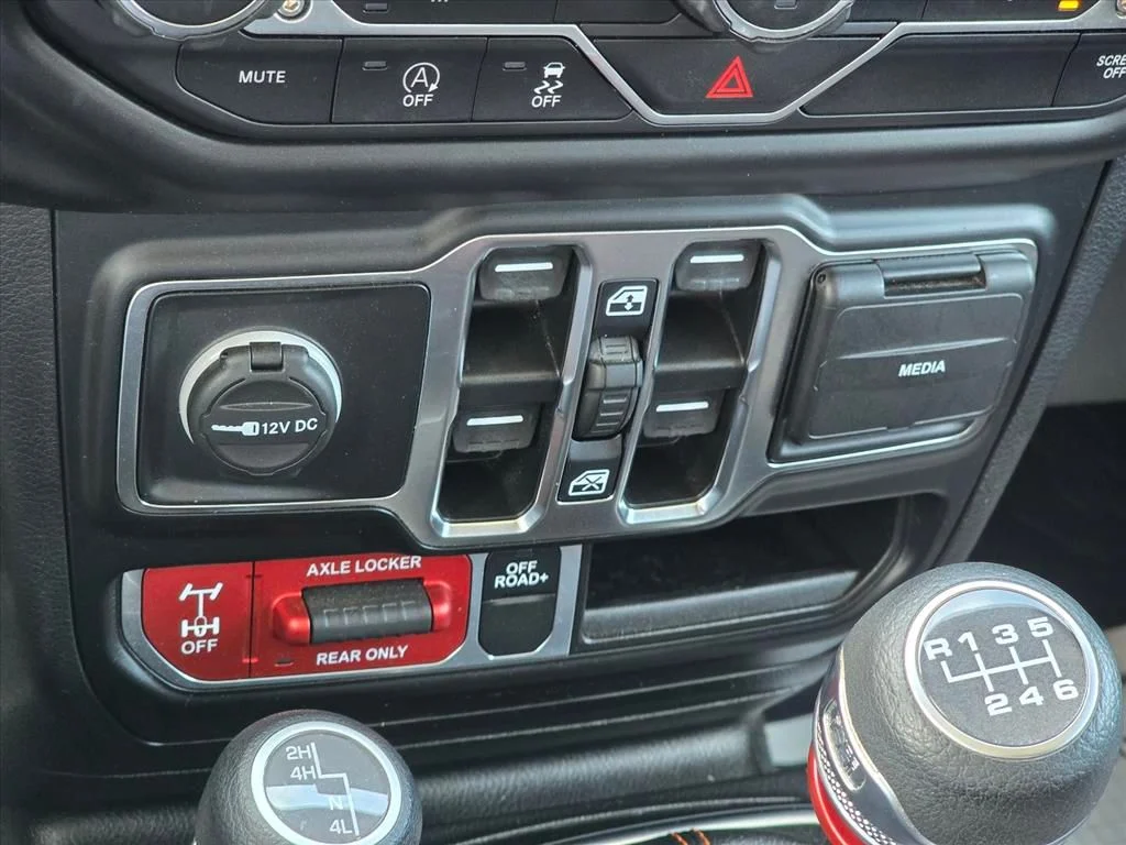 Used 2022 Red Jeep Mojave image 19