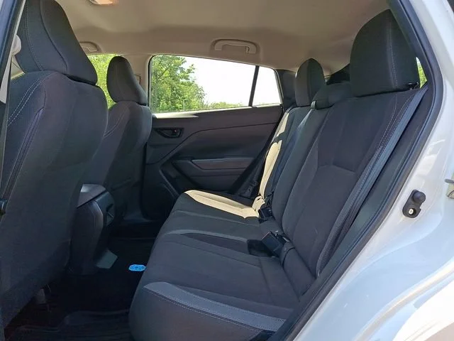 Used 2024 White Subaru  image 11