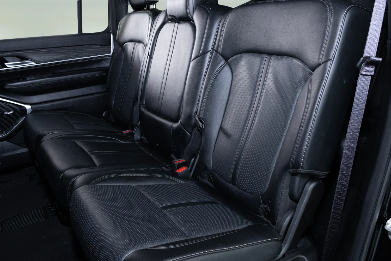 Certified Used 2023 Black Jeep Series II image 28