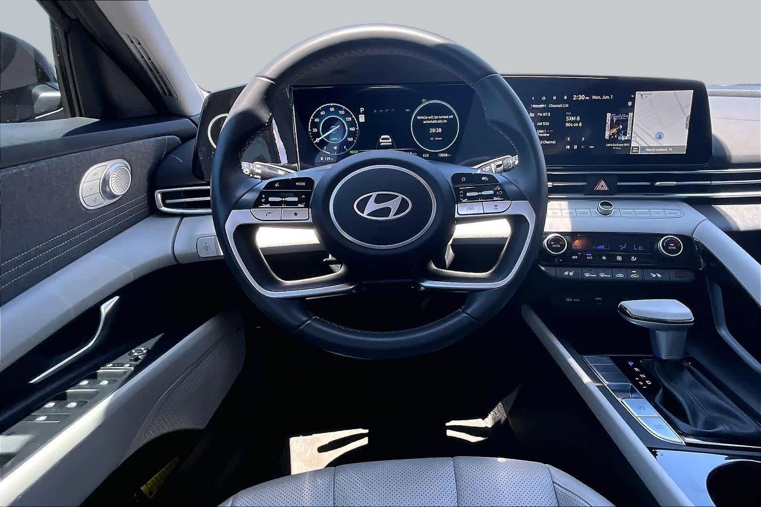 Used 2025 Abyss Black Hyundai Limited image 6