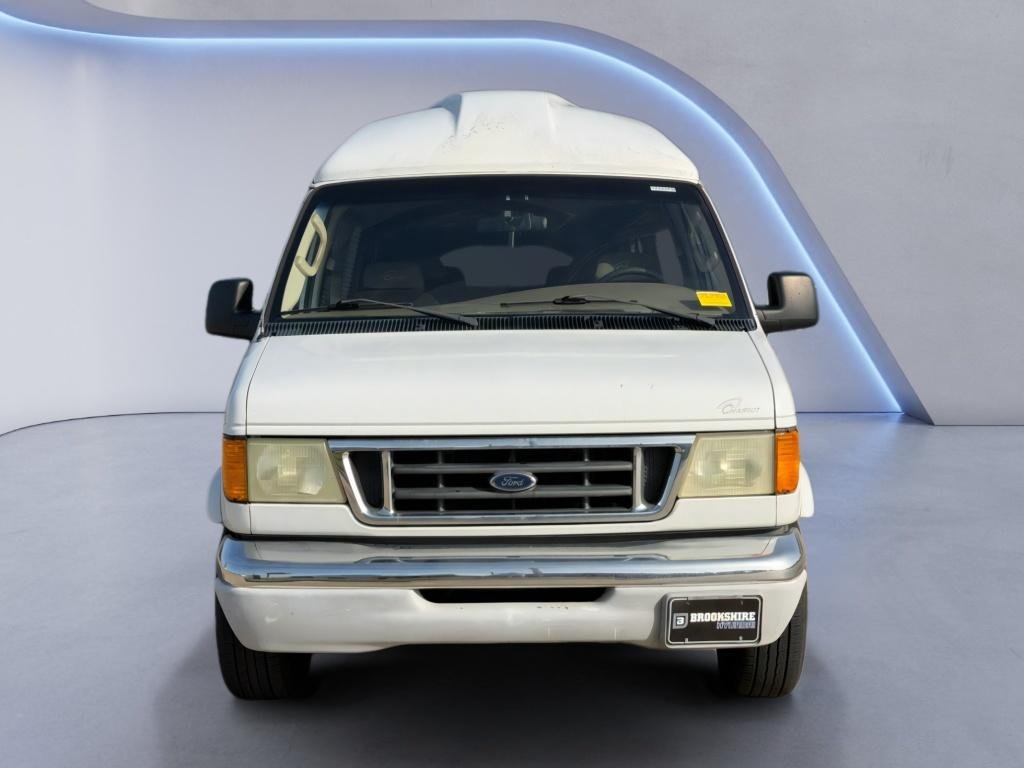 Used 2004 Oxford White Clearcoat Ford Recreational image 8