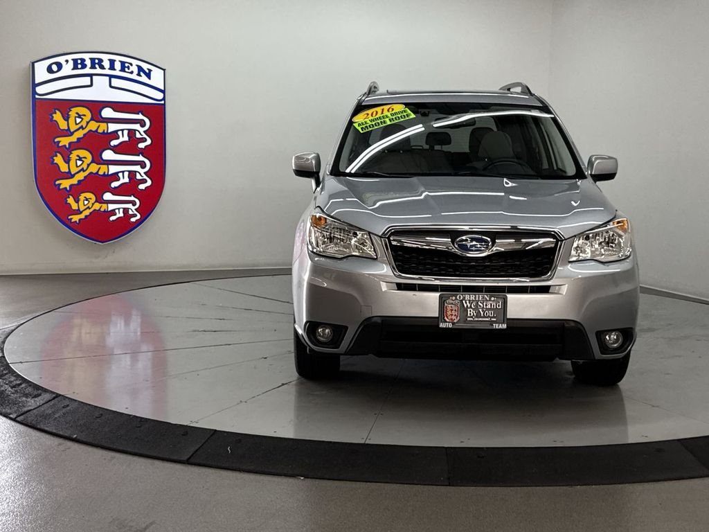 Used 2016 Ice Silver Metallic Subaru 2.5i Premium image 10