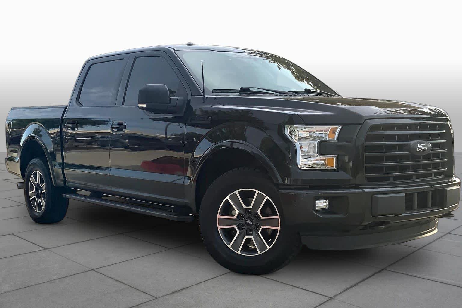 Used 2015 Tuxedo Black Metallic Ford XLT image 3