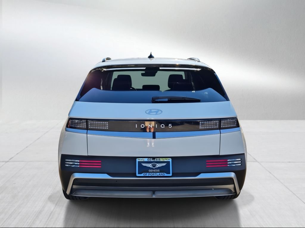 Used 2025 Atlas White Hyundai SEL image 4