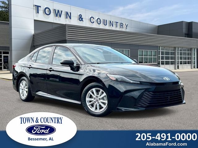 Certified Used 2025  Toyota LE image 1